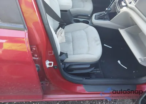 2018 Hyundai Elantra Value Edition z USA, uszkodzony, nr VIN 5NPD84LF2JH395868